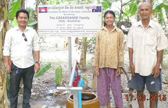 The CASAGRANDE Family (Italy - Australia). Dec 2014. Doun Oun, Doun Keo commune. Well No. 267