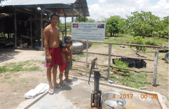 Peter & Lynn Ogle (New Zealand) - Krabao, Sanveuy - January 2017 - Well No. 368