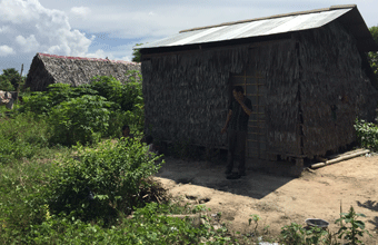 Sarah, Poppy & Sage Cullen (Amsterdam, Netherlands) - Thnal Dach - Preah Dak - May 2017 - Well No.376