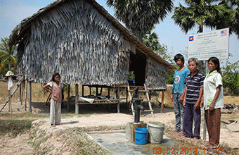 Jim & Kyra Parkhurst (United State). Roka & Ta Eiy village. Dec 2012. Well No.141-140