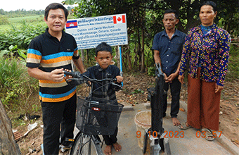 Debbie & David Moulson (Mississauga, Ontario, Canada) - Trach, Balangk, Bakong - #491